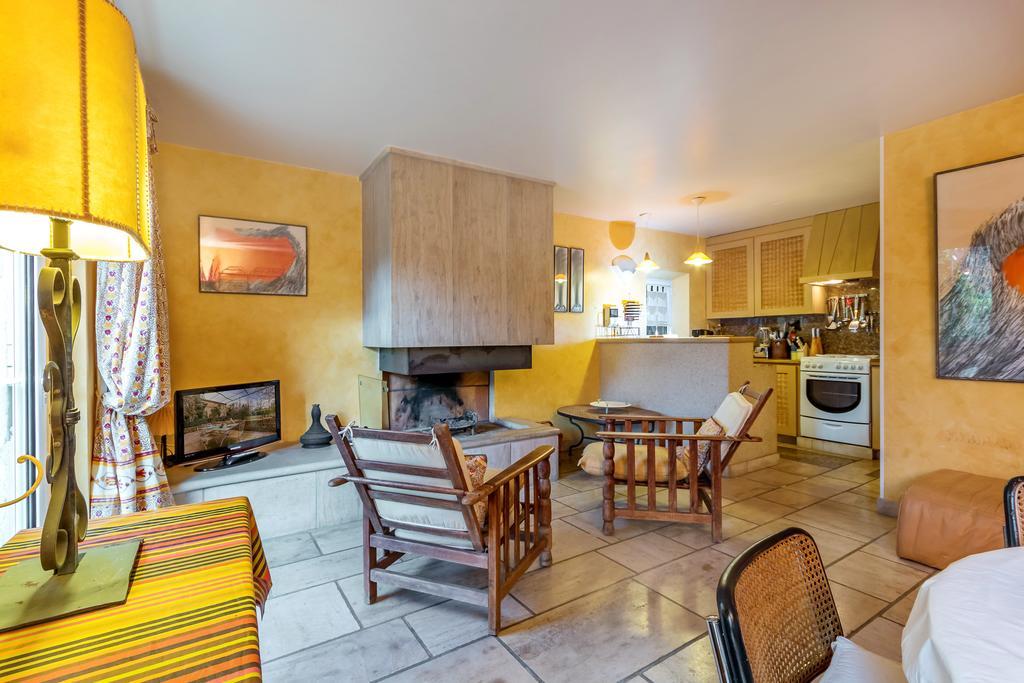 Lou Granos Bed and Breakfast Gordes Εξωτερικό φωτογραφία